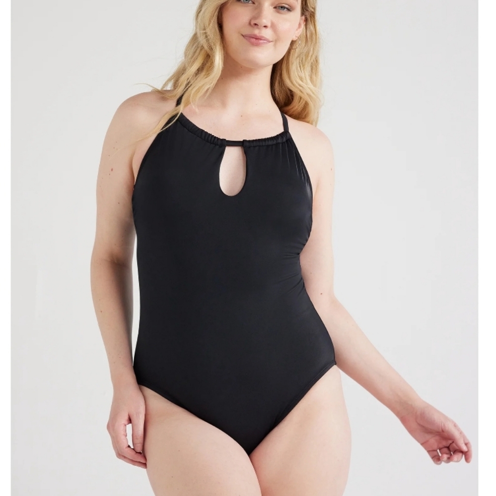 Time and Tru Women’s and Plus Keyhole One Piece Swimsuit, Size Small (4-6)